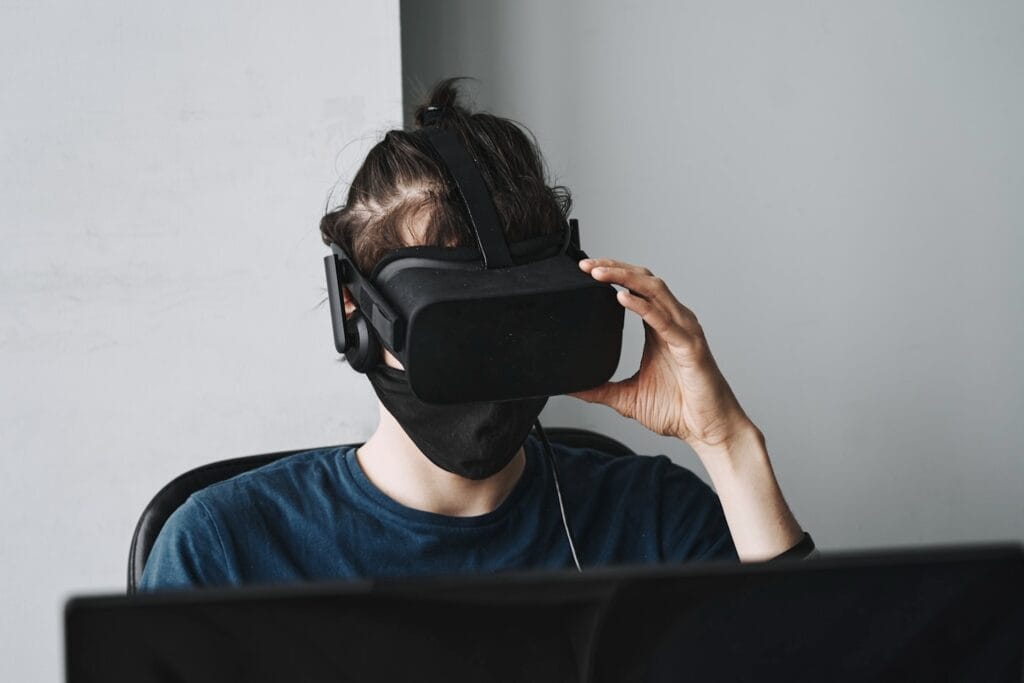 VR headset driving tech trends in immersive gaming